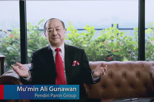 Mu'min Ali Gunawan, bos Bank Panin. dalalm satu kesempatan, disebut dalam kasus suap pajak