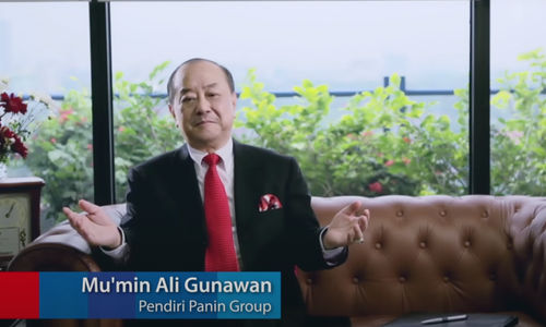 Mu'min Ali Gunawan, bos Bank Panin. dalalm satu kesempatan, disebut dalam kasus suap pajak
