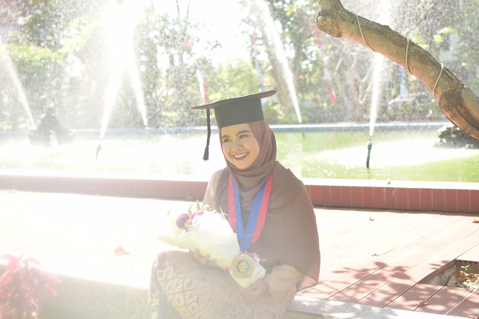 Diva Kurnianingtyas menjadi lulusan Doktor termuda Institut Teknologi Sepuluh Nopember (ITS).