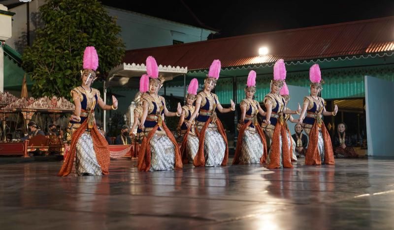 Suasana pementasan wayang wong