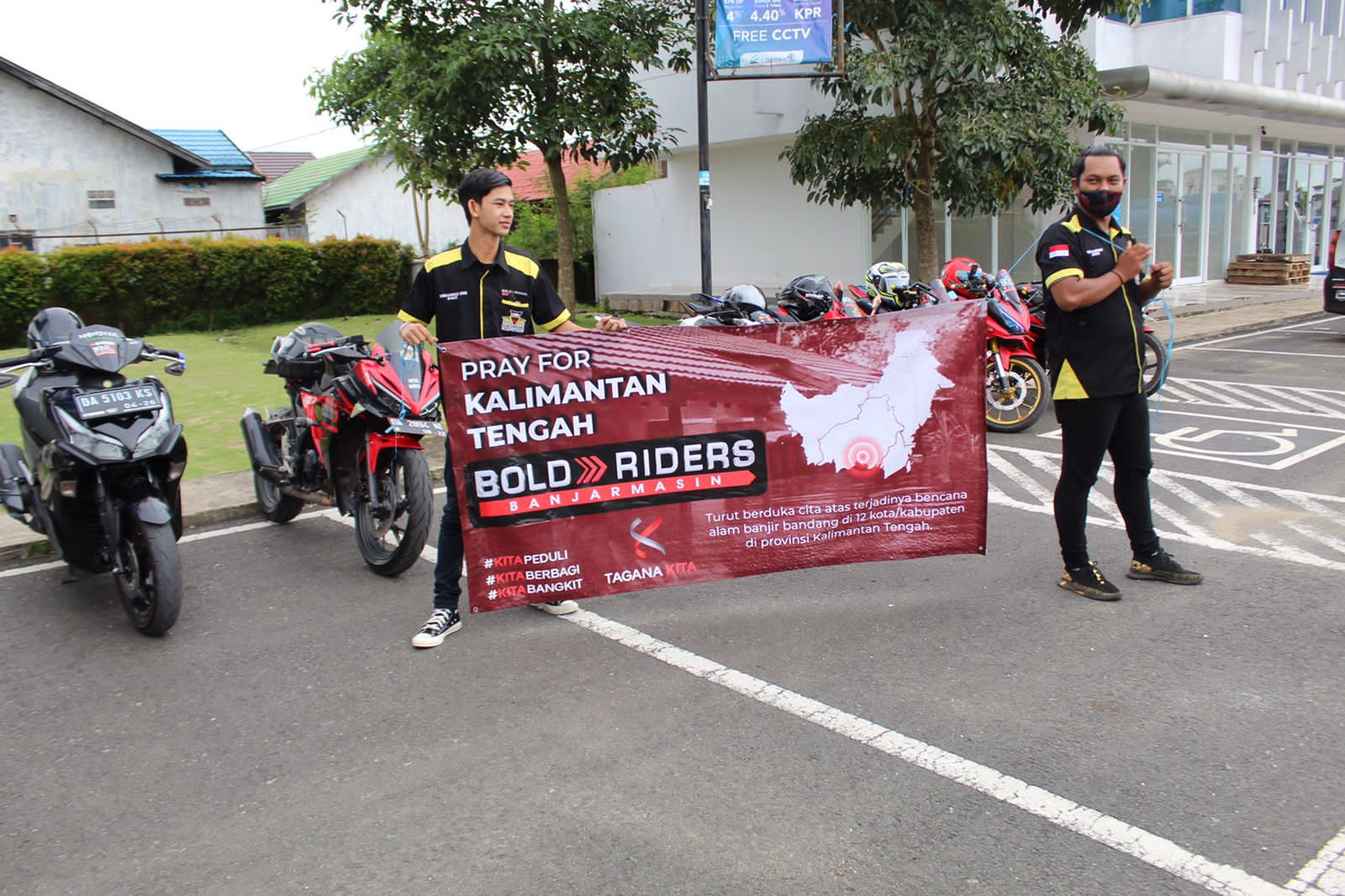 Keren, Bold Riders Banjarmasin dan Banjarbaru Tempuh Perjalanan 8 Jam Kirim Bantuan ke Korban Banjir 