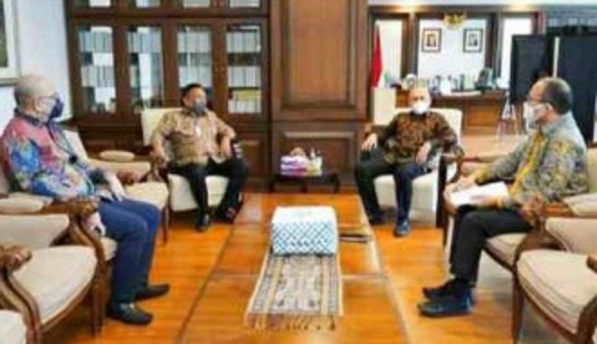 Gubernur Olly dan Menkop UMKM Bahas Sulut Pilot Project Koperasi Nelayan.(Foto:Istimewa)