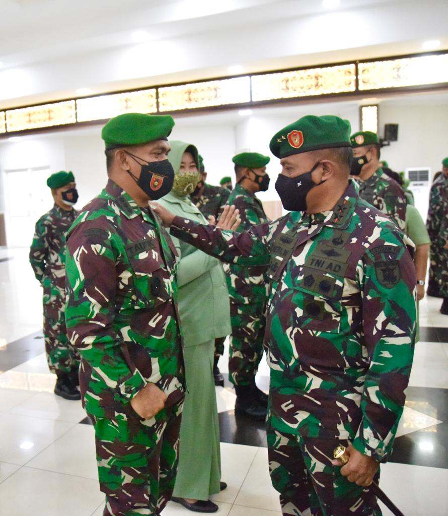 Pangdam VI Mulawarman Pimpin Laporan Korps Kenaikan Pangkat Perwira