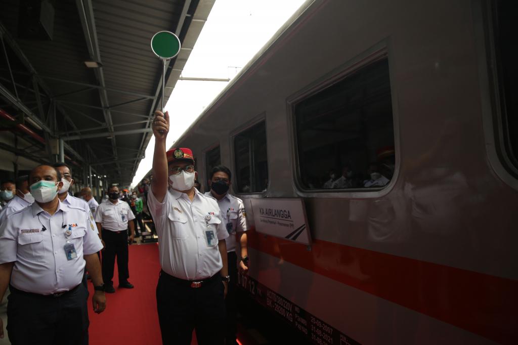 Peluncuran KA Airlangga jurusan Surabaya-Jakarta PP