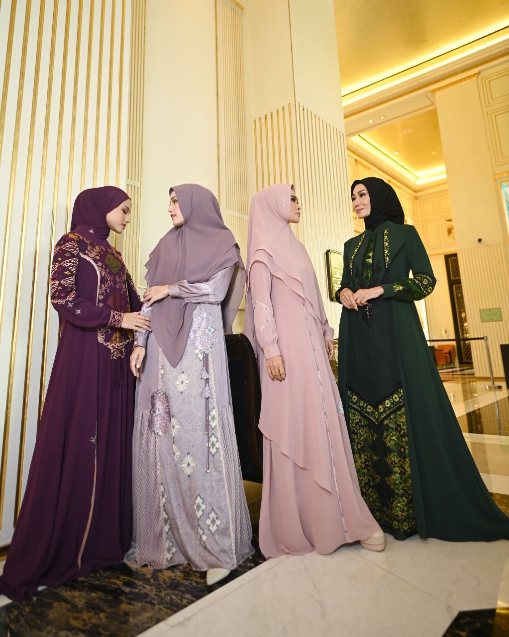 Koleksi gamis batik dari Mayra Indonesia