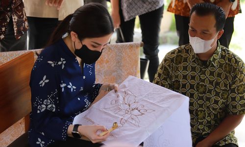 batik giriloyo.jpg