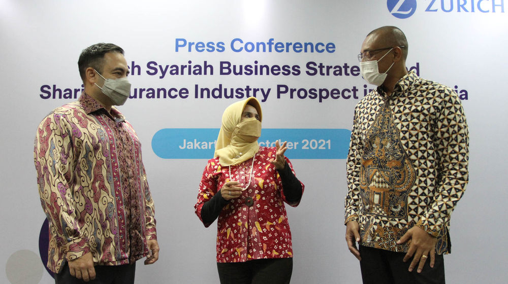Zurich Siap Jadi Pemain Terdepan Asuransi Syariah - Panji 2.jpg