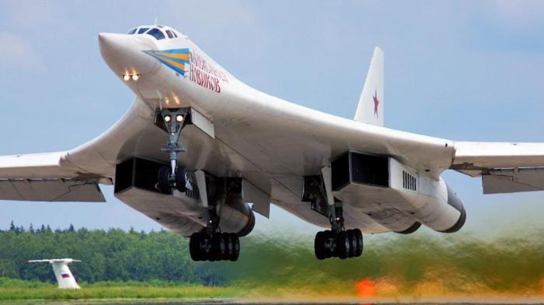 Tupolev Tu-160.jpg