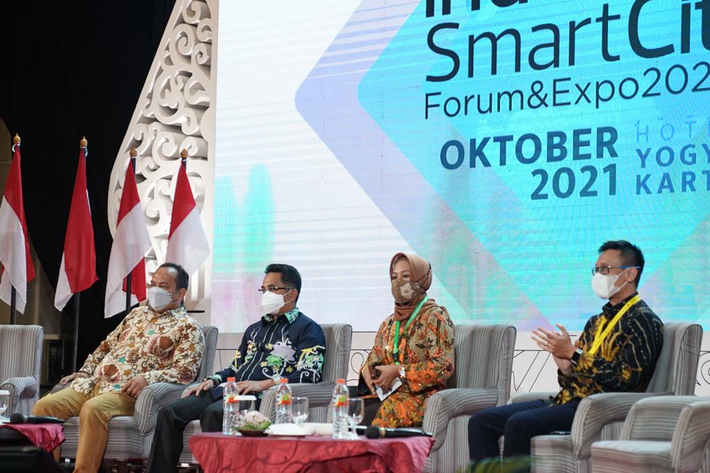 Wali Kota Balikpapan Rahmad Mas'ud saat memaparkan materi lingkungan dalam Forum Apeksi di Yogyakarta, Kamis (14/10/2021)