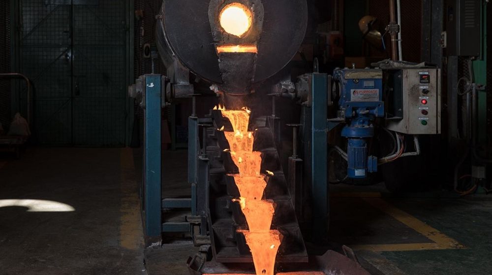 Smelter emas Arci.jpg