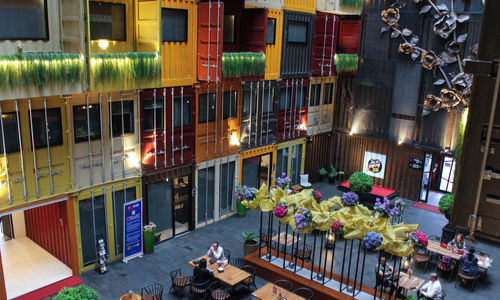 Sensasi Menginap Di Kontainer Bekas - Panji 1.jpg