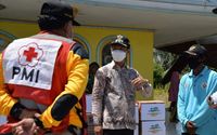 Rahmadi Bantu korban angin puting beliung.jpeg