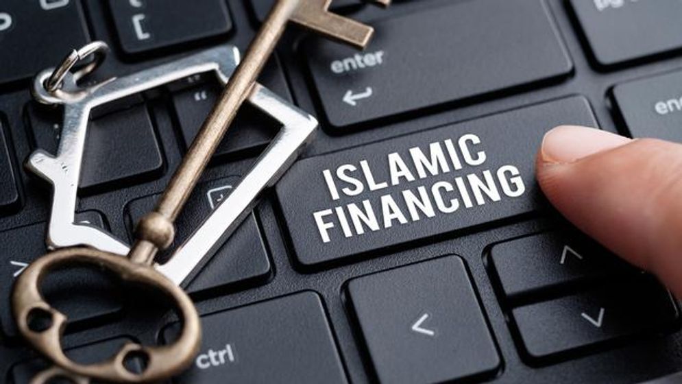 Bank Indonesia (BI) mendorong ekonomi dan keuangan syariah menjadi arus baru perekonomian nasional. 
