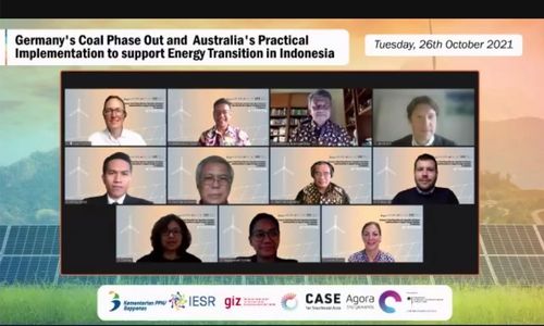 Para pembicara saat diskusi.jpg
