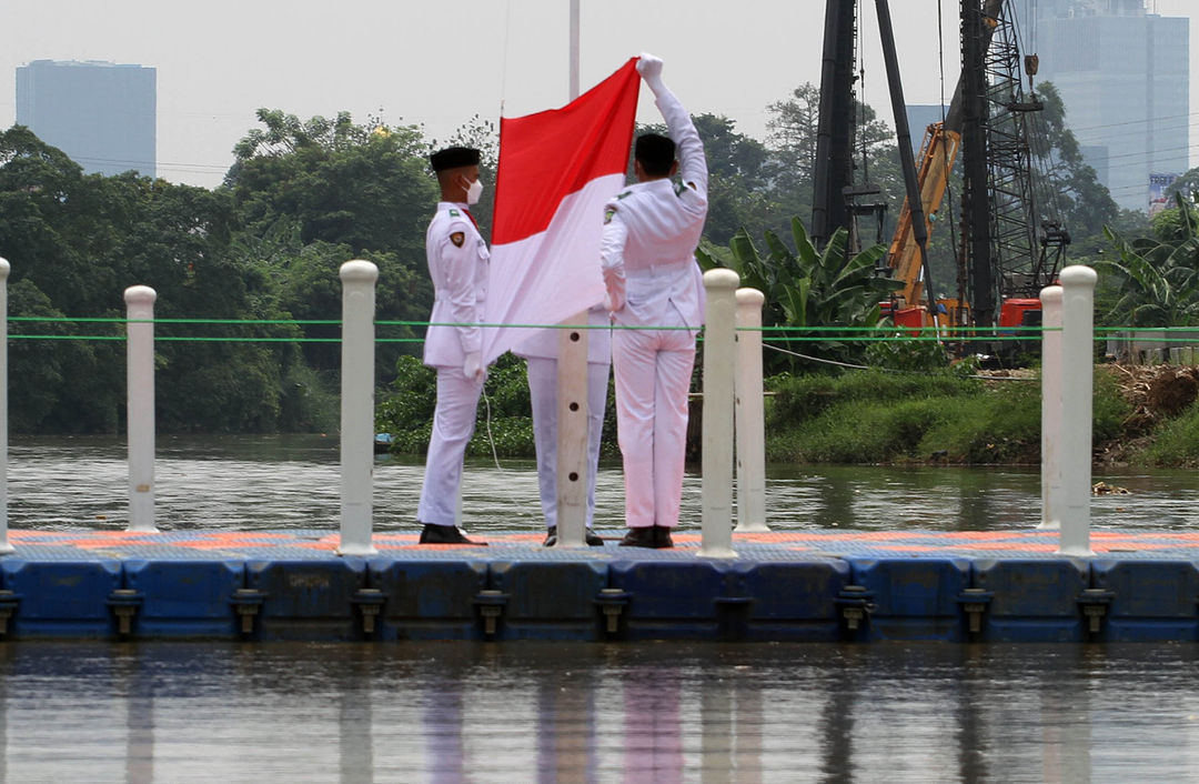 Ilustrasi peringatan Hari Bela Negara dengan melakukan upacara. 