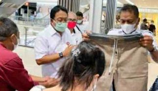 Gubernur Sulut, Olly Dondokambey meninjau pusat perbelanjaan di Manado. (Foto:Istimewa)