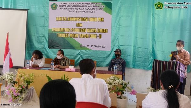 Kakan Kemenag Nikolaus Nuka : 4 AS Jadi Karakter Kerja  Guru Agama Katolik di Ende