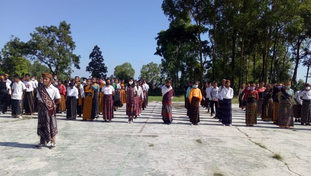 Warnai Hari Sumpah Pemuda dan Bulan Bahasa, SMP Negri 6 Langke Rembong Gelar Aneka Perlombaan