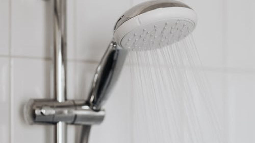 Tak Hanya Meningkatkan Kekebalan Tubuh, Inilah Manfaat dari Mandi Air Dingin