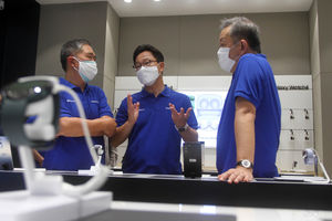 Peresmian Samsung Experience Store - Panji 1.jpg
