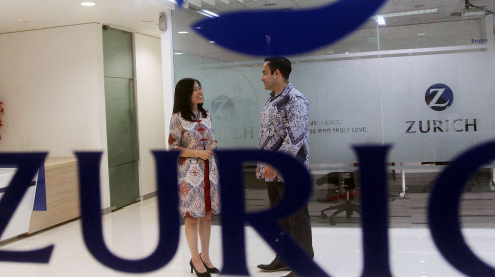 Peluncuran Zurich Asuransi Indonesia - Panji 2.jpg