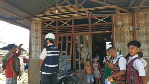 PLN Sigap Benahi Listrik di Lokasi Bencana Alam di Kabupaten Sikka NTT