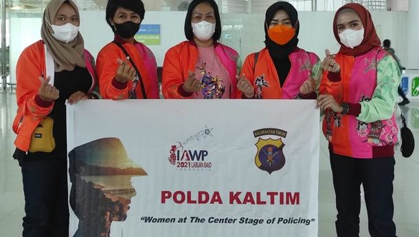 6 Polwan Polda Kaltim Ikut Konferensi Latihan IAWP Sedunia di Labuan Bajo