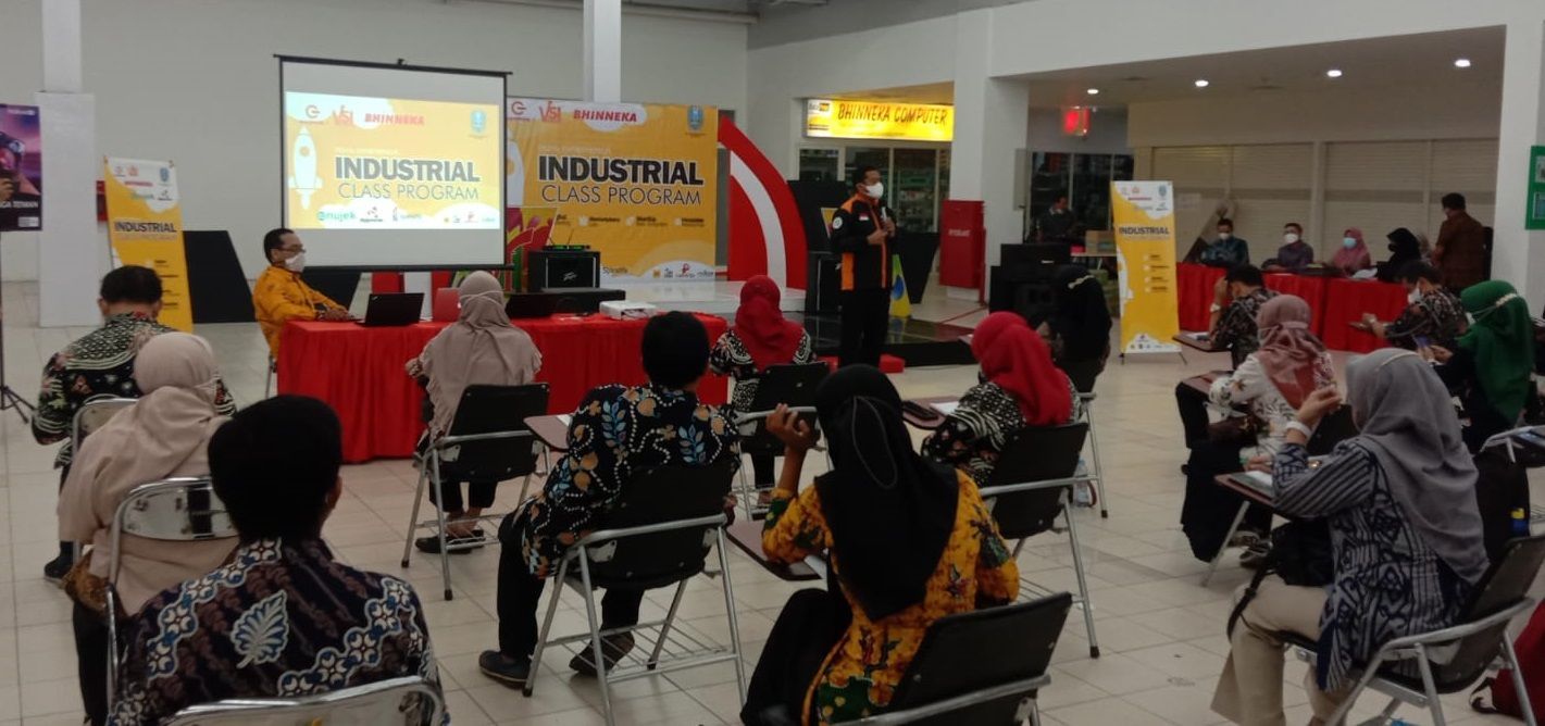 Pelatihan digital marketing untuk ratusan SMK. 