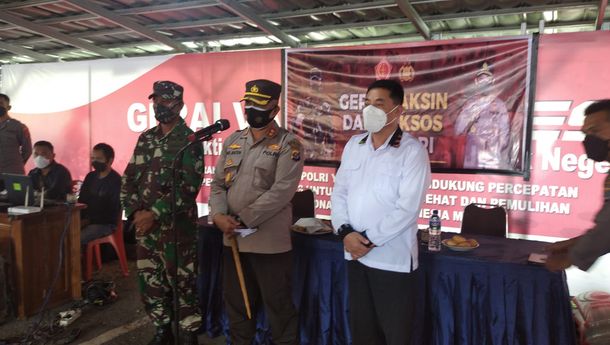 Polres Manggarai Gelar Vaksinasi Tahap I Bagi Pelajar dan Bagi Bansos