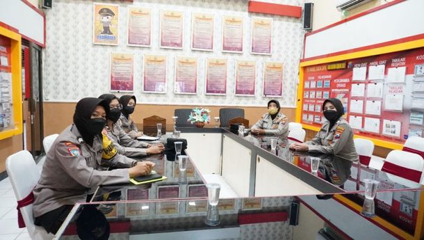 Ikuti Zoom Meeting IAWP, Kompol Andjar: Polwan Polres Bangkalan Memiliki Kualitas Mumpuni