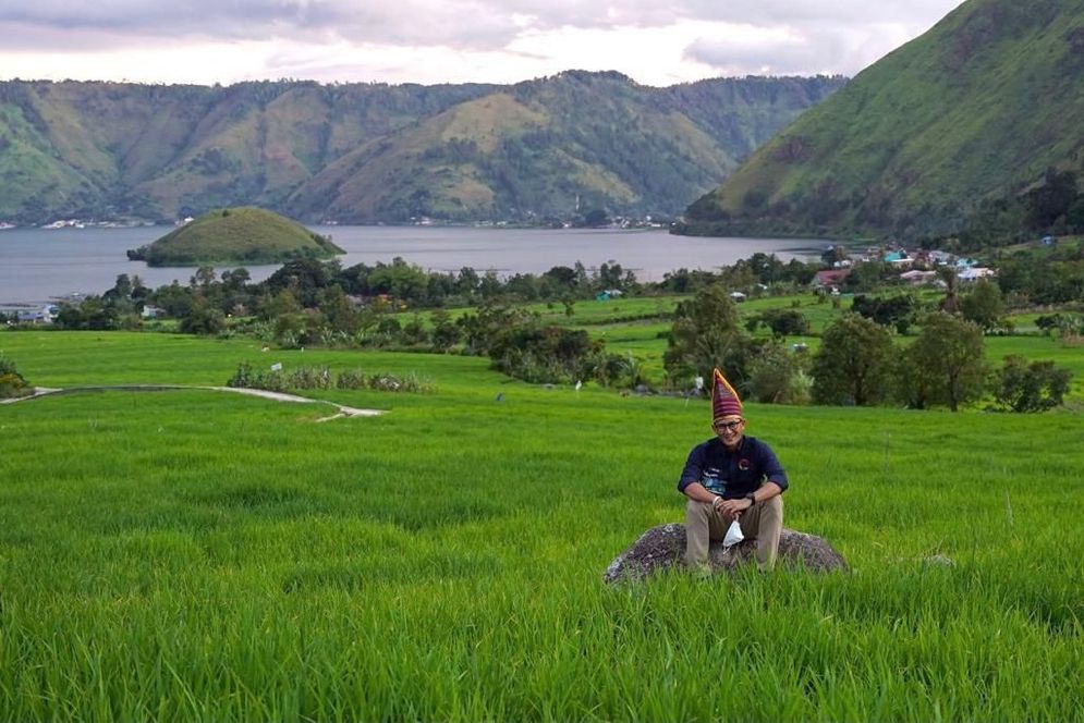 Menparekraf Sandiata Uno Terpesona atas Keindahan Alam di Desa Wisata Tipang, Sumatera Utara