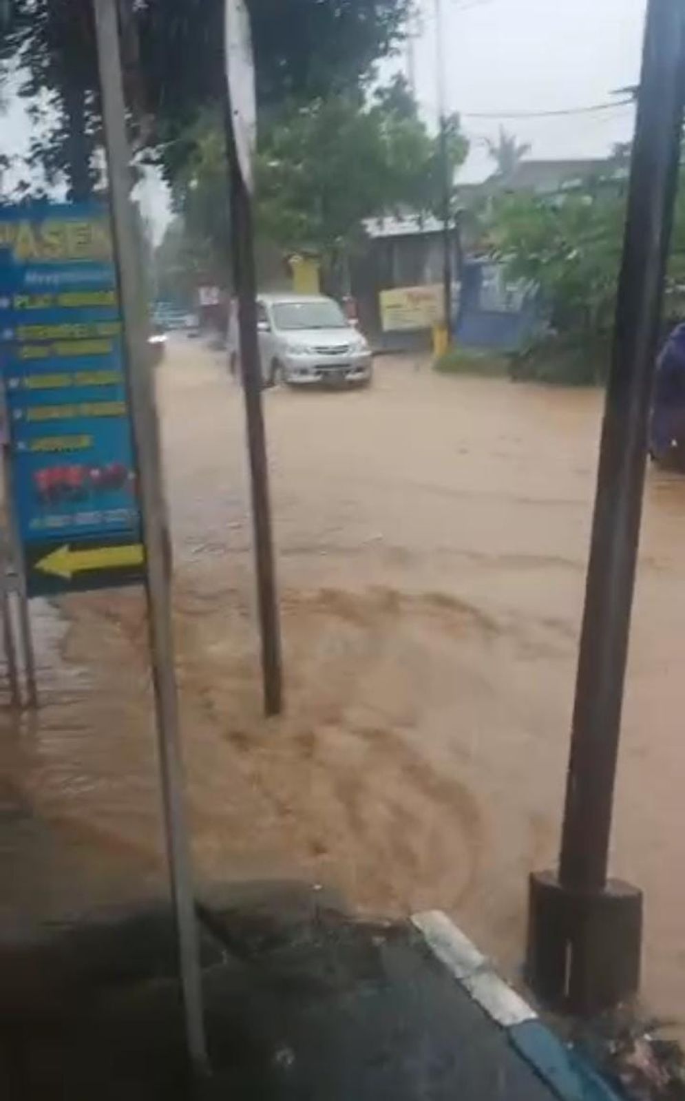 Banjir di Wilayah Desa Arjowinangun Kecamatan Pacitan.jpg