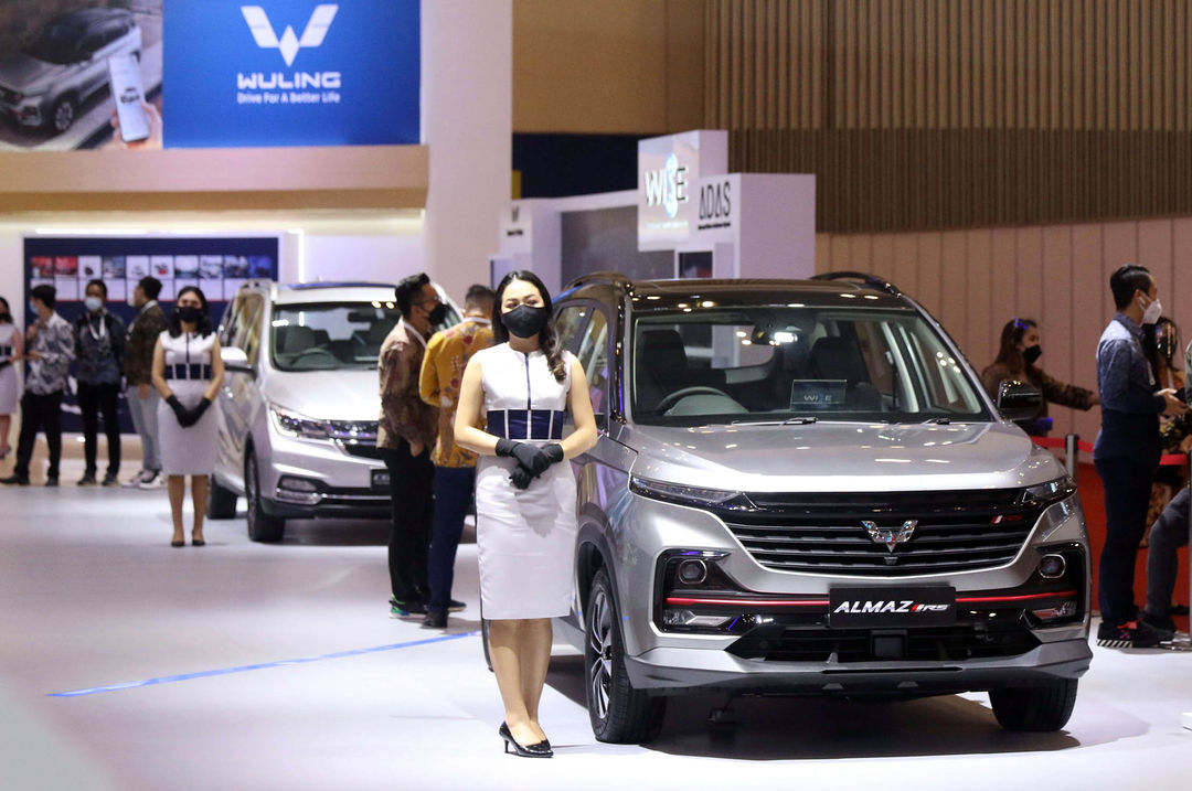 Suasana pameran otomotif Gaikindo Indonesia International Auto Show (GIIAS) 2021 di ICE BSD, Tangerang Selatan. Kamis 11 November 2021. Foto : Panji Asmoro/TrenAsia