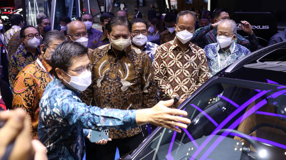 Pembukaan Pameran Otomotif GIIAS - Panji 4.jpg