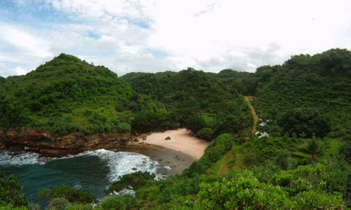 pantai ngitun.png