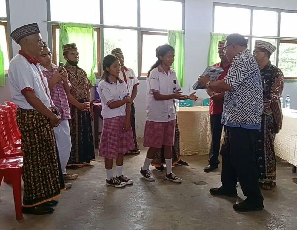 Bupati Manggarai Timur, Andreas Agas, dalam acara peluncuran The Voice Of Smansa Borong, Kamis 11, November 2021