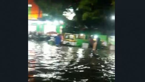 Sistim Drainase Buruk, Sejumlah Jalan dalam Kota Ende Tergenang Air