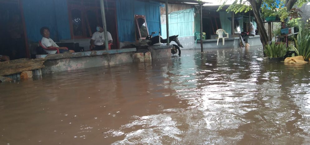 Banjir yang merendam perumahan warga di Waioti,  Maumre, pada Minggu, 21 November 2021.