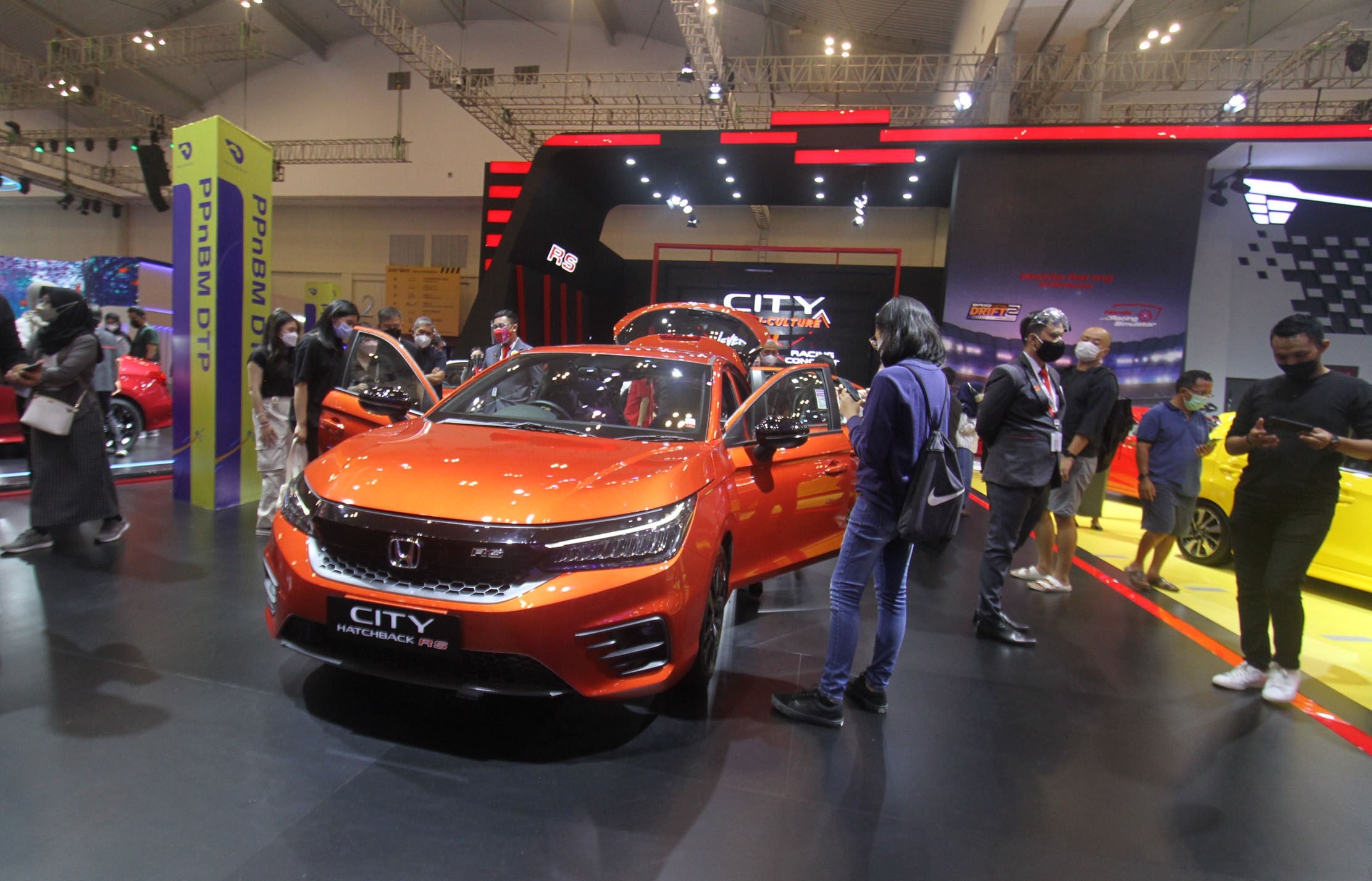 Honda City Hatchback pada pameran Otomotif Gaikindo Indonesia International Auto Show (GIIAS) 2021 di Indonesia Convention Exhibition (ICE) BSD, Serpong, Tangerang. Foto : Panji Asmoro/TrenAsia