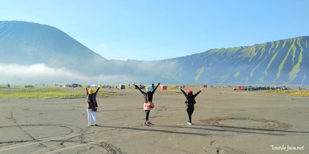 Bromo menjadi salah satu destinasi wisata menarik di Jatim. Banyak pelaku usaha wisata yang memanfaatkan