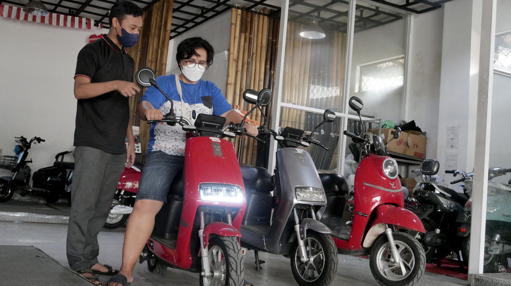 Penjualan Motor Listrik .jpg