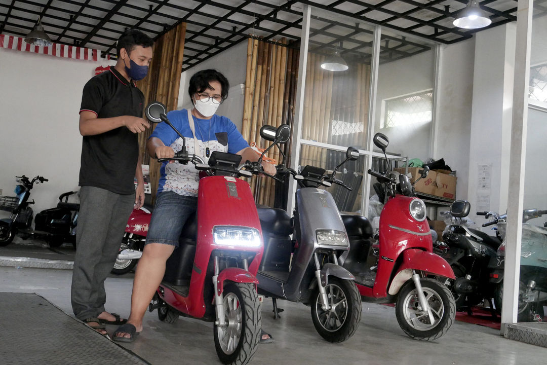 Penjualan Motor Listrik .jpg