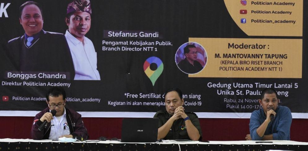 Diskusi publik bertajuk: 'Gen Z dan Panggung Politik', bertempat di Hall Lantai 5 Unika St. Paulus Ruteng pada Rabu 24 November 2021.