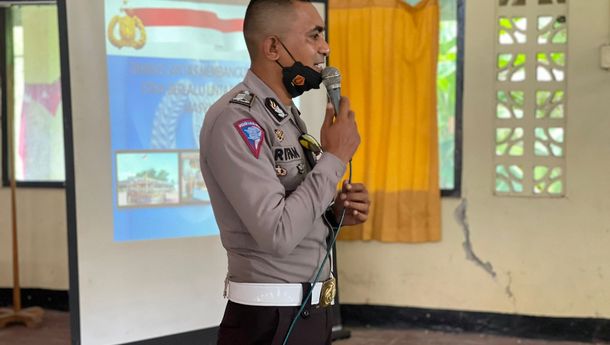 Satlantas Polres Mabar Berikan Pembekalan Etika Berlalu Lintas untuk 108 Personil Satpam di Labuan Bajo