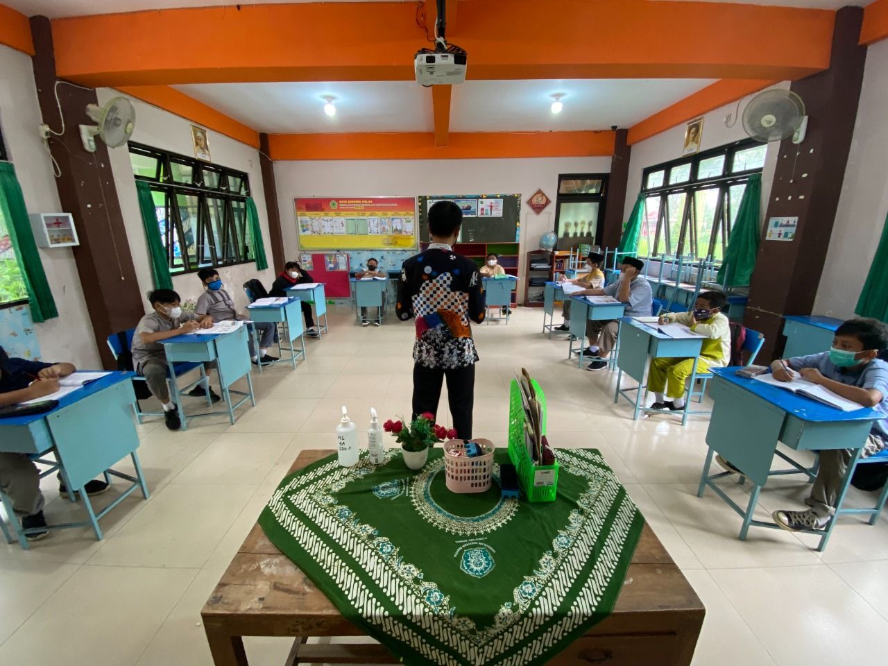 Muhammadiyah Tegaskan Pentingnya Peran Guru Dalam Hadapi Pandemi
