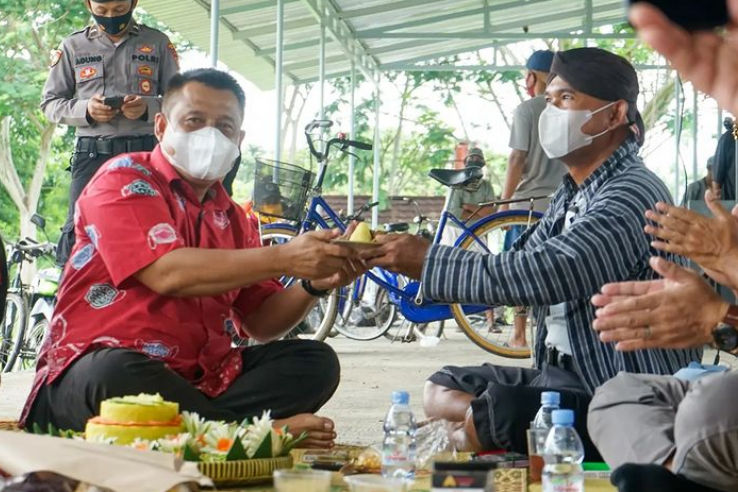 Wakil Bupati Bantul Joko B. Purnomo menghadiri peringatan ulang tahun ke-7 Paguyuban Gerobak Sapi 'Guyup Rukun', Minggu (28/11/2021).