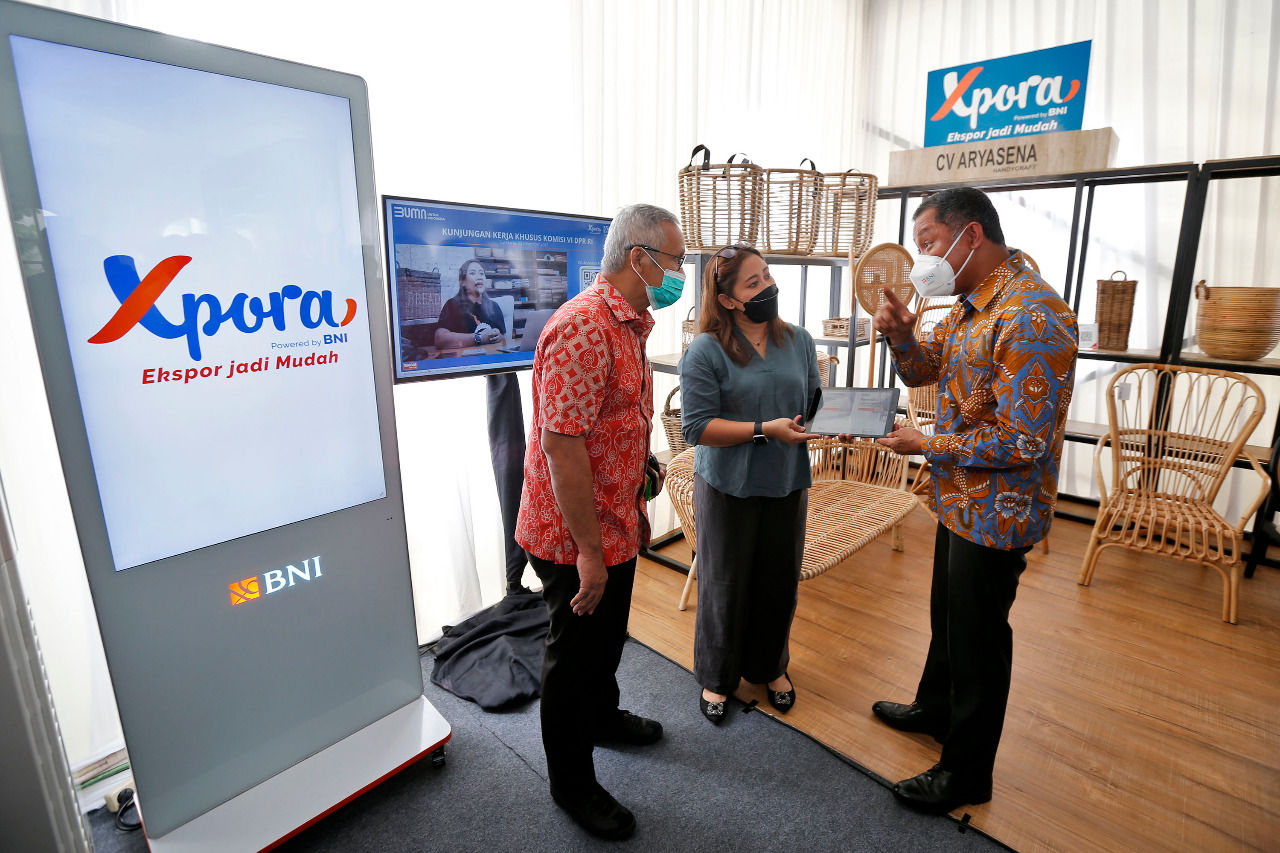 PT Bank Negara Indonesia (Persero) Tbk (BNI) bekerja sama dengan platform digital B2B e-commerce MadeinIndonesia.com, Konsulat Jenderal Republik Indonesia di Sabah, dan Dinas Perindustrian Jawa Barat kembali berkolaborasi.