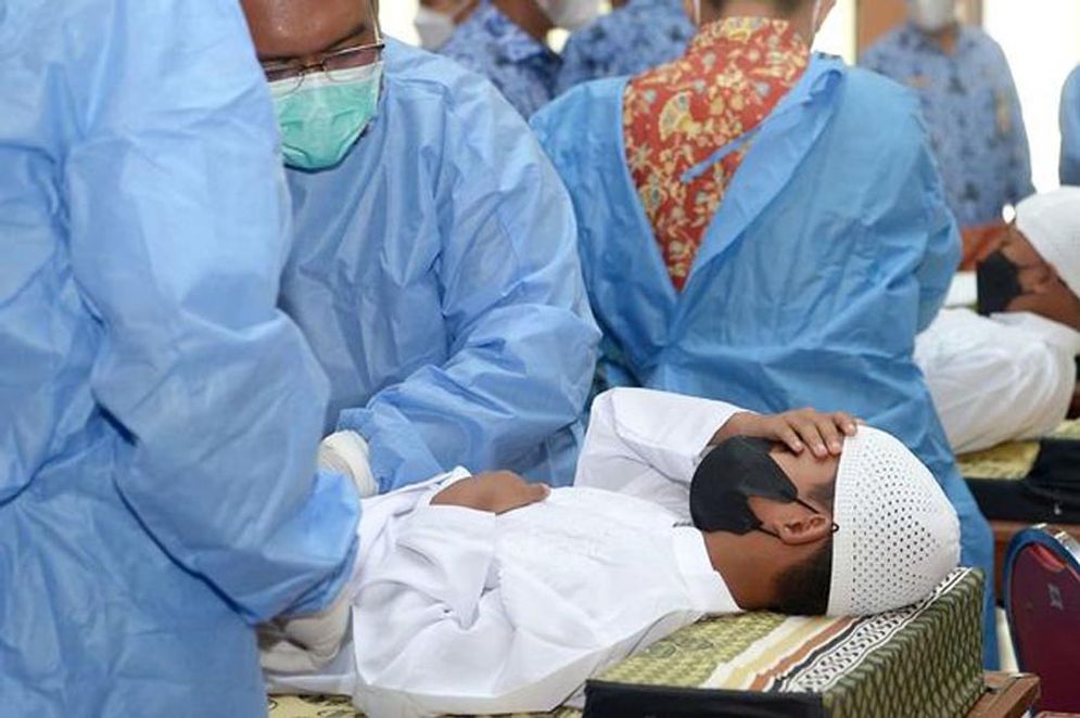 Kegiatan sunatan massal HUT ke-50 Korpi di Pacitan