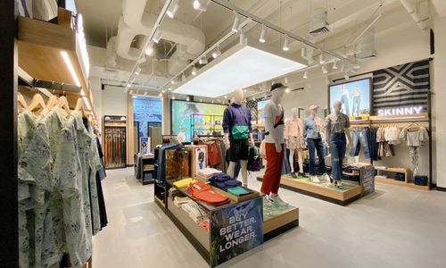 Levi's Store.jpg
