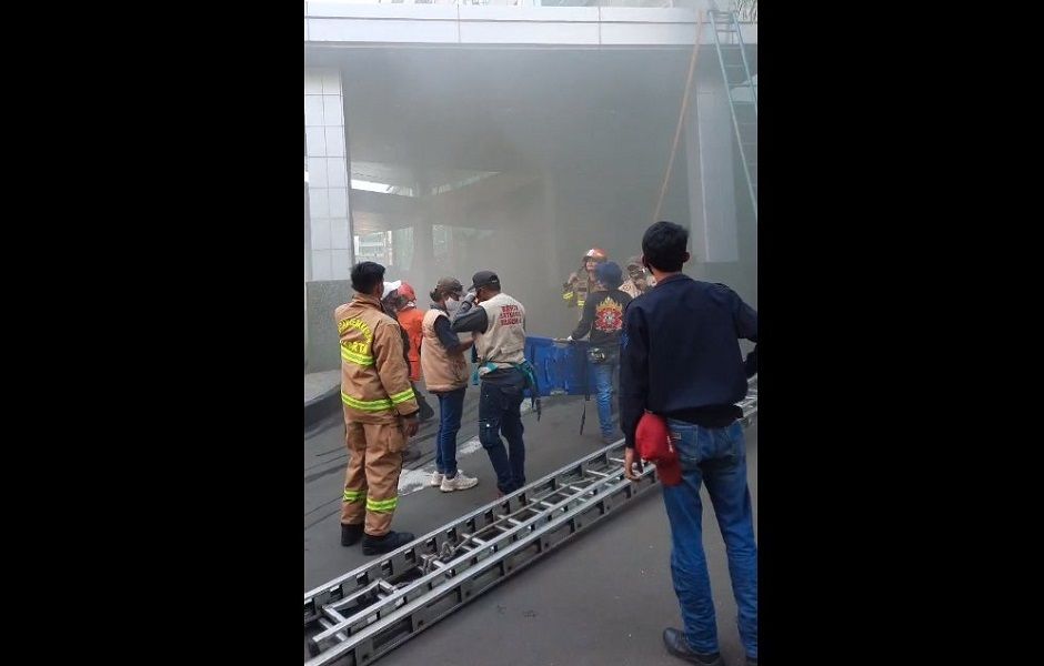 Kebakaran Gedung Cyber 1 di Mampang, Jakarta Selatan / Istimewa